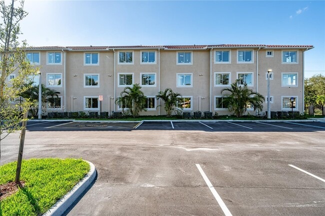 2575 SW 64th Ave