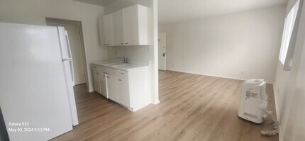 820 S Rosemead Blvd, Unit 208 in Pasadena, CA - Building Photo - Building Photo