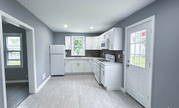 338 Broad St in Elmer, NJ - Building Photo - Building Photo