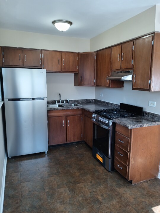 425 Lincoln Ave in Fox River Grove, IL - Building Photo