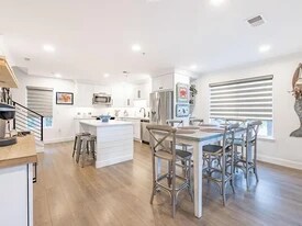 30 Paddle Boat Ln, Unit 109 in Hilton Head Island, SC - Building Photo