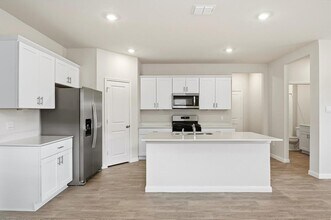 120 Raymondville Path in San Marcos, TX - Building Photo - Building Photo