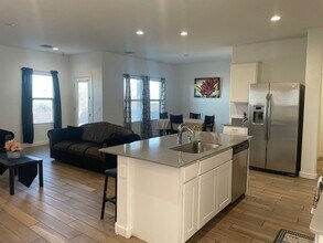 3598 N Kellen Cyn Ct in Tucson, AZ - Building Photo - Building Photo