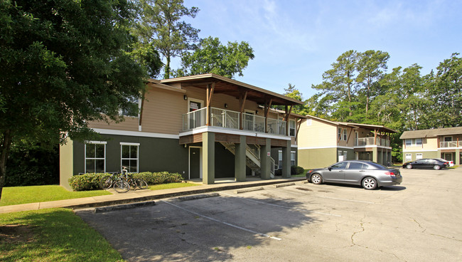 Avalon Apartments in Tallahassee, FL - Building Photo - Building Photo