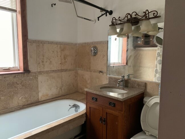 3513 W Palmer St, Unit 3BR1BA Palmer str Apartme in Chicago, IL - Building Photo - Building Photo