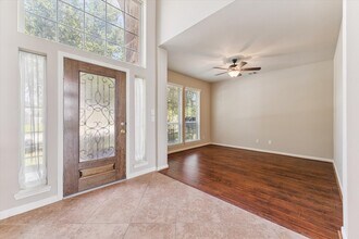 6223 Falling Briar Lane in Sugar Land, TX - Building Photo - Building Photo
