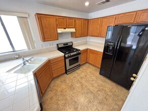 9809 Aspen Grove Pl in Las Vegas, NV - Building Photo - Building Photo