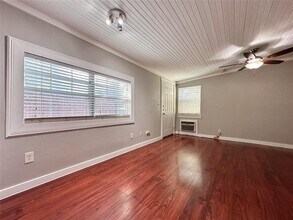 2103 E 16th St in Austin, TX - Building Photo - Building Photo