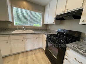 1651 Peacock Blvd in Oceanside, CA - Building Photo - Building Photo