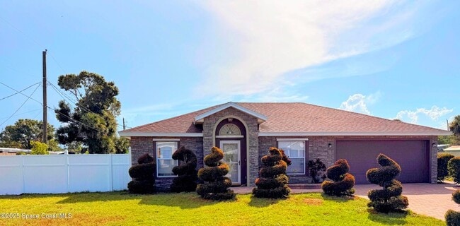 2075 4th Ave SW in Vero Beach, FL - Building Photo - Building Photo