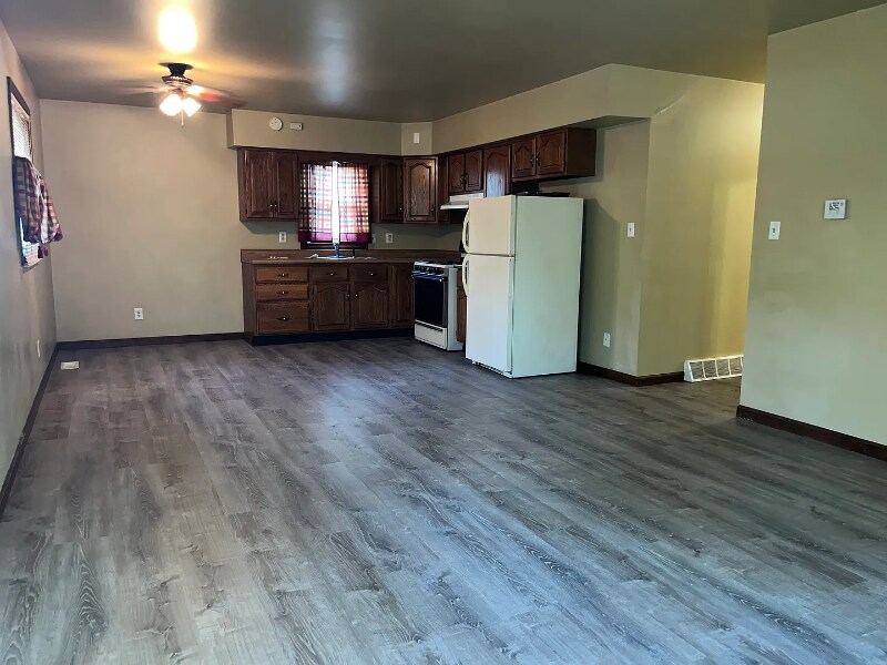 722 W North St, Unit B in Pontiac, IL - Foto de edificio