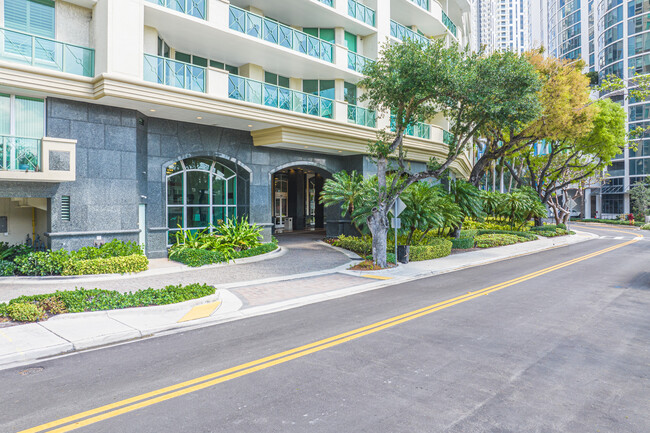 Las Olas Grand in Fort Lauderdale, FL - Foto de edificio - Building Photo