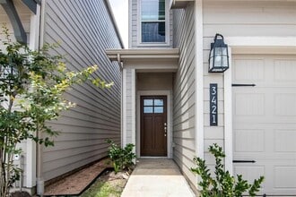 3421 Avondale Vw Dr in Houston, TX - Building Photo - Building Photo