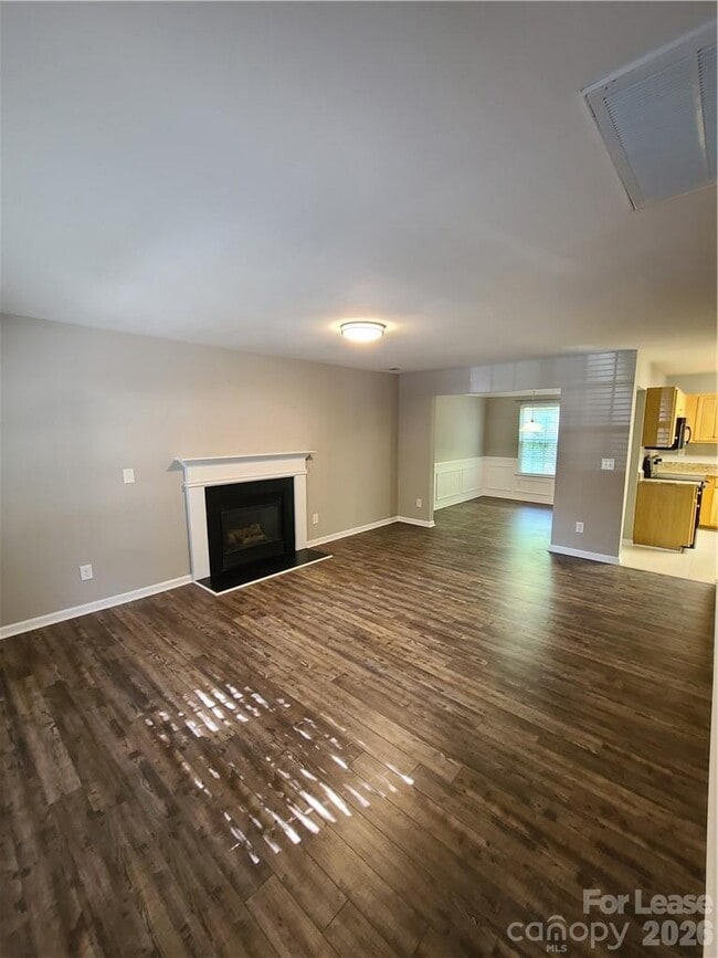 19231 Kanawha Dr in Cornelius, NC - Building Photo - Building Photo