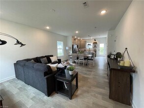 541 Auld Farm Cir in Akron, OH - Building Photo - Building Photo