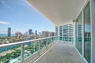 20155 NE 38th Ct in Aventura, FL - Building Photo - Building Photo