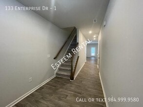 133 Enterprise Dr in Clayton, NC - Building Photo - Building Photo