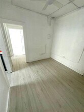 967 SW 5th St in Miami, FL - Building Photo - Building Photo