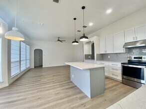 1909 Diamond Ridge Dr in Carrollton, TX - Building Photo - Building Photo