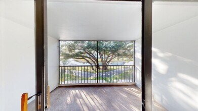 1015 Green Pine Blvd in West Palm Beach, FL - Building Photo - Building Photo