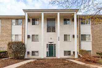 Hillsdale Apartments in Lansing, MI - Foto de edificio - Building Photo