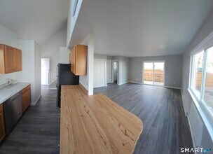 7 Linden Pl in Danbury, CT - Building Photo - Building Photo