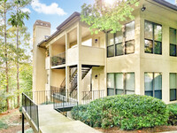 305 Comeragh SE, Unit 305 in Smyrna, GA - Foto de edificio - Building Photo