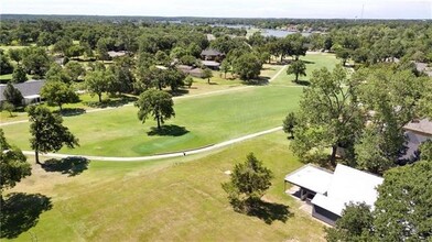 107 Cayuga Trail in Lake Kiowa, TX - Building Photo - Building Photo