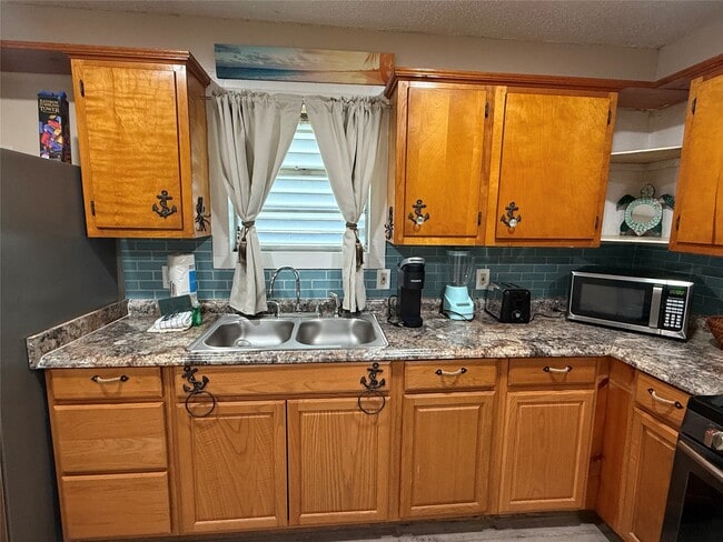 property at 1114 39th St