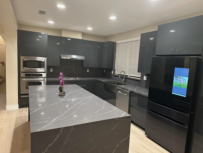 property at 45811 Honeysuckle Ct