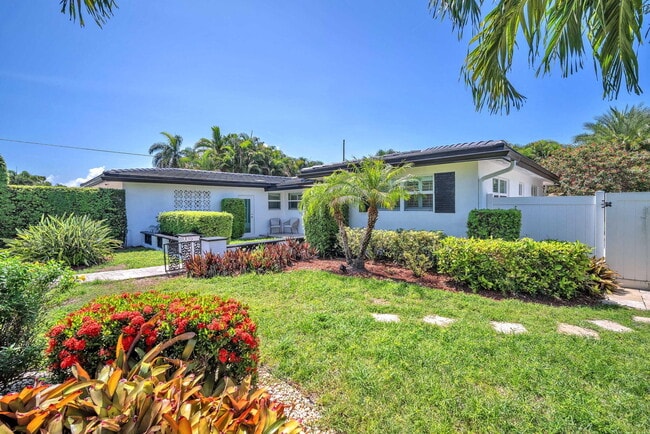 850 W Camino Real in Boca Raton, FL - Building Photo - Building Photo