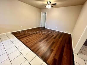 207 H St in Barling, AR - Foto de edificio - Building Photo