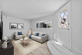 3525 N Poinsettia Ave, Unit Manhattan Beach Gem in Manhattan Beach, CA - Building Photo - Building Photo