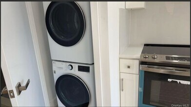 163-14 Sanford Ave in Queens, NY - Building Photo - Building Photo