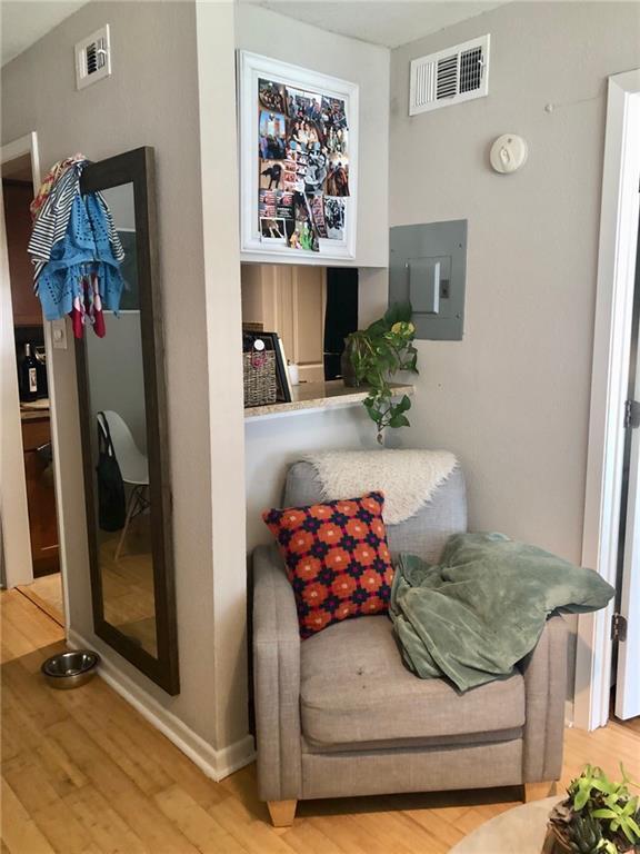 3204 Menchaca Rd in Austin, TX - Foto de edificio - Building Photo