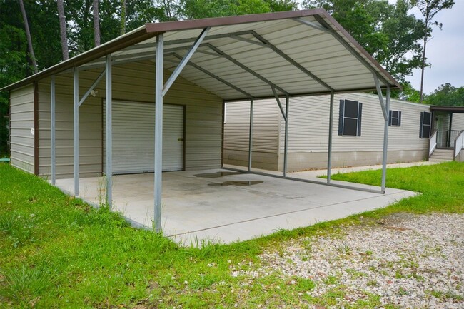 136 Birchwood Dr in Huffman, TX - Building Photo - Building Photo