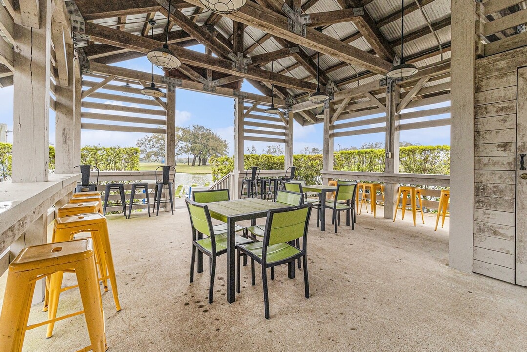 5035 Prairie Gourd Mdw in Manvel, TX - Building Photo