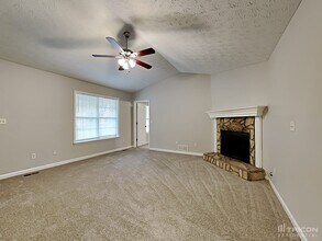 205 N Willow Ct in Temple, GA - Building Photo - Building Photo