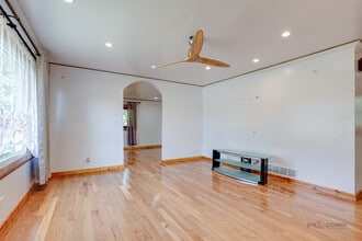 1245 N Midlothian Rd in Mundelein, IL - Building Photo - Building Photo