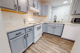 The Oaks Apartments in Lincolnton, NC - Foto de edificio - Building Photo