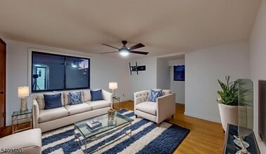 204 Philip Ave in Elmwood Park, NJ - Building Photo - Building Photo