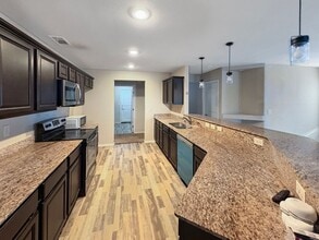 1805 West Ave S in Eunice, NM - Building Photo - Building Photo