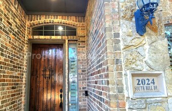 2024 S Hill Dr in Irving, TX - Building Photo - Building Photo