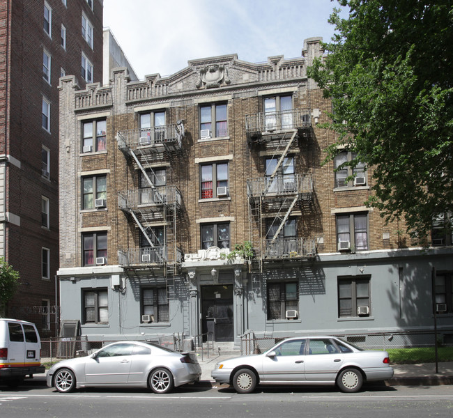 410-412 Ocean Ave in Brooklyn, NY - Foto de edificio - Building Photo