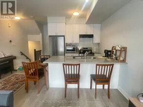 230 Mishi Private in Ottawa, ON - Building Photo - Building Photo