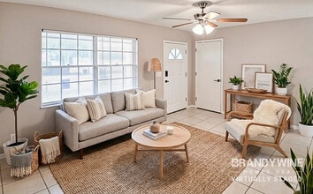 4117 E Okara Rd, Unit 0404 in Tampa, FL - Foto de edificio - Building Photo