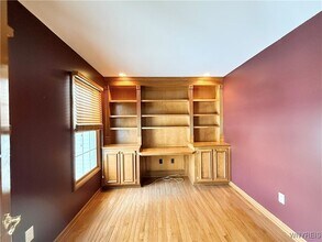 175 Crown Royal Dr in Buffalo, NY - Building Photo - Building Photo