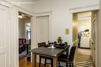 153 Strathmore Rd, Unit 1 in Boston, MA - Foto de edificio - Building Photo