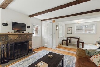 24 Annadale St in Armonk, NY - Building Photo - Building Photo