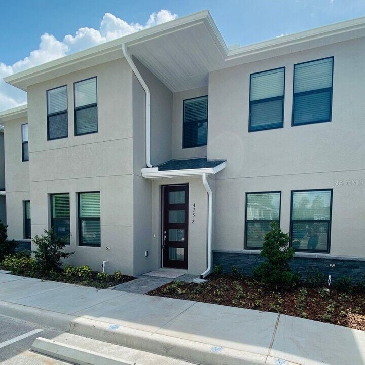 4758 Terra Esmeralda Dr in Kissimmee, FL - Building Photo